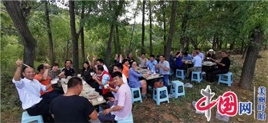 盱眙“登秋山、賞秋色、探宋城、走老街、游田園、逛公園”宣化采風(fēng)一日游活動(dòng)舉行