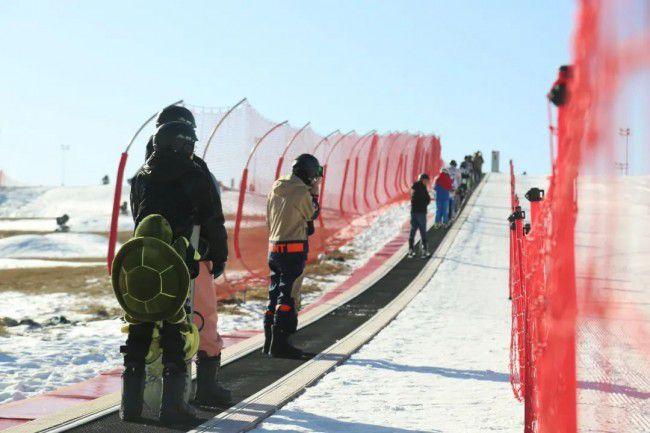 唐山市路北區第五屆冰雪運動(dòng)會(huì )暨路北區第八屆冰雪節開(kāi)幕